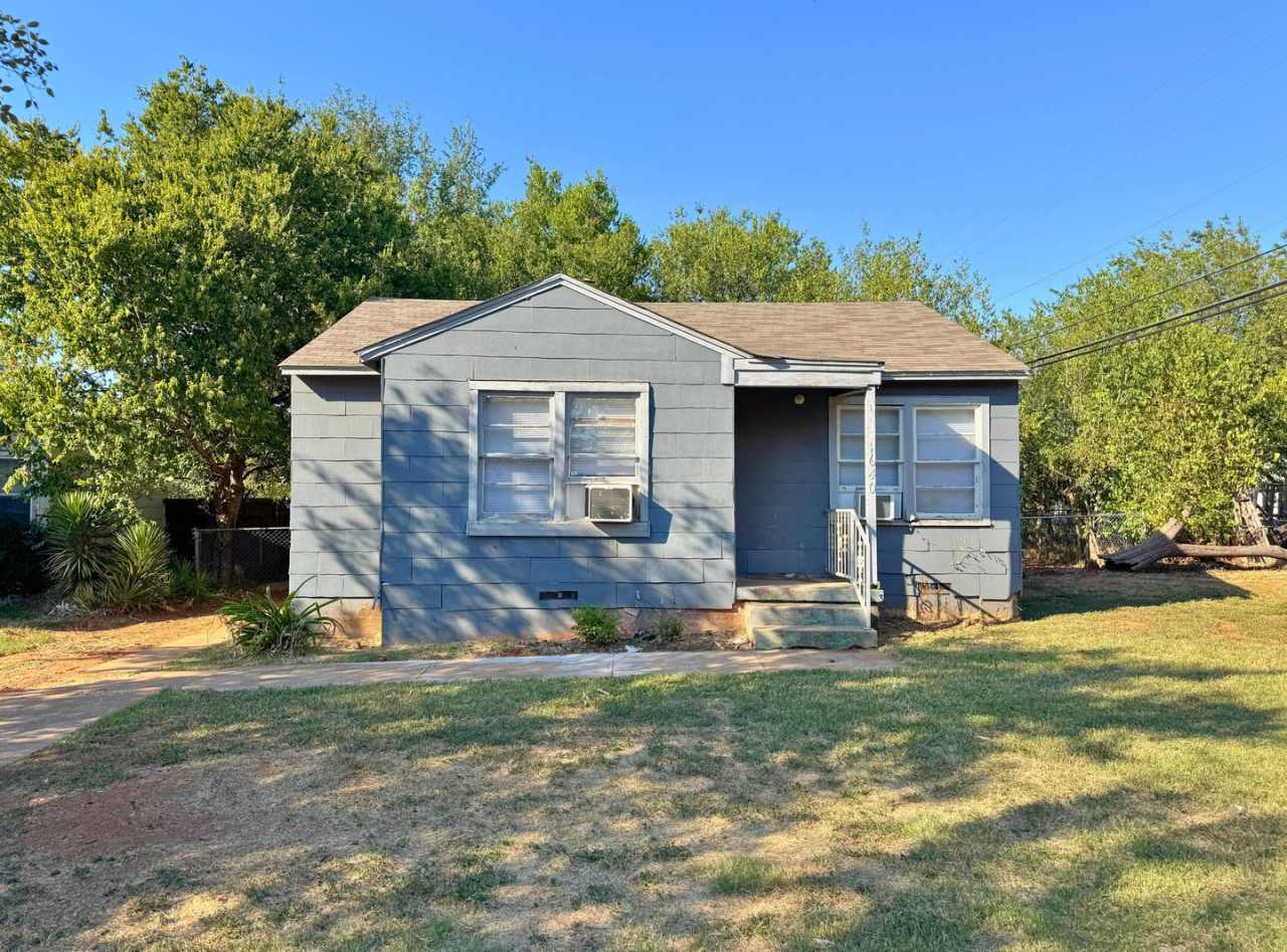 Affordable 2 Bed 1 Bath in Sunnyside Heights