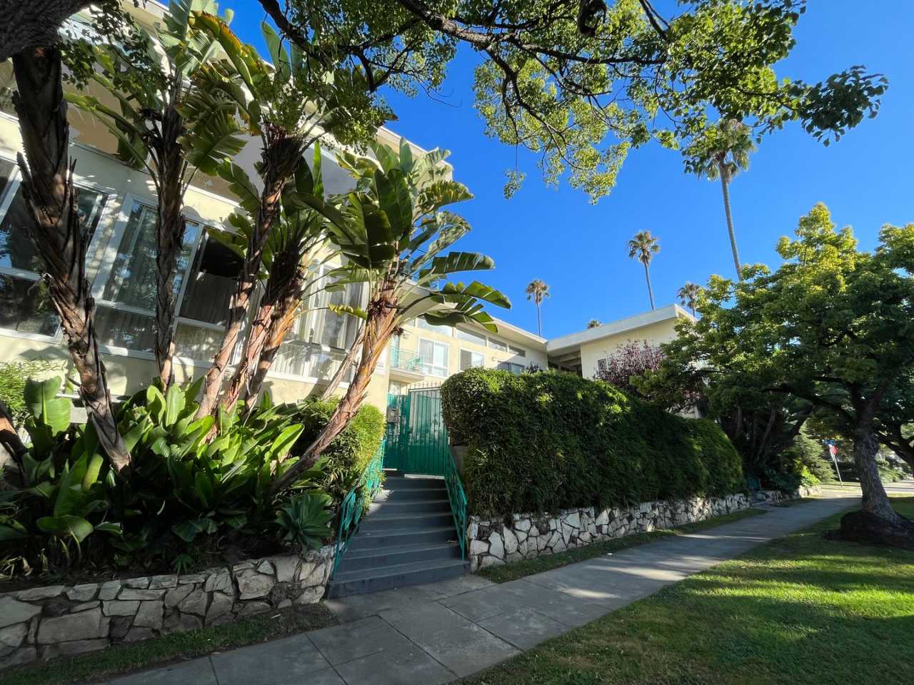 Washington Apartments