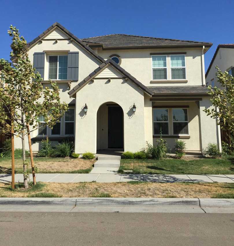 Gorgeous 4 bedroom 3 baths in Desirable Mountain House Neighborhood!!