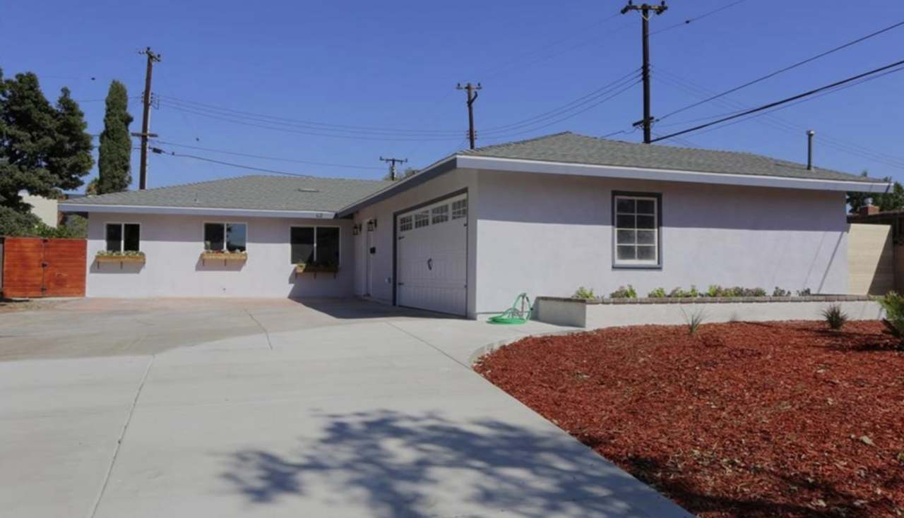 Private Studio 703 N Lincoln St, Orange CA 92867 - AVAILABLE