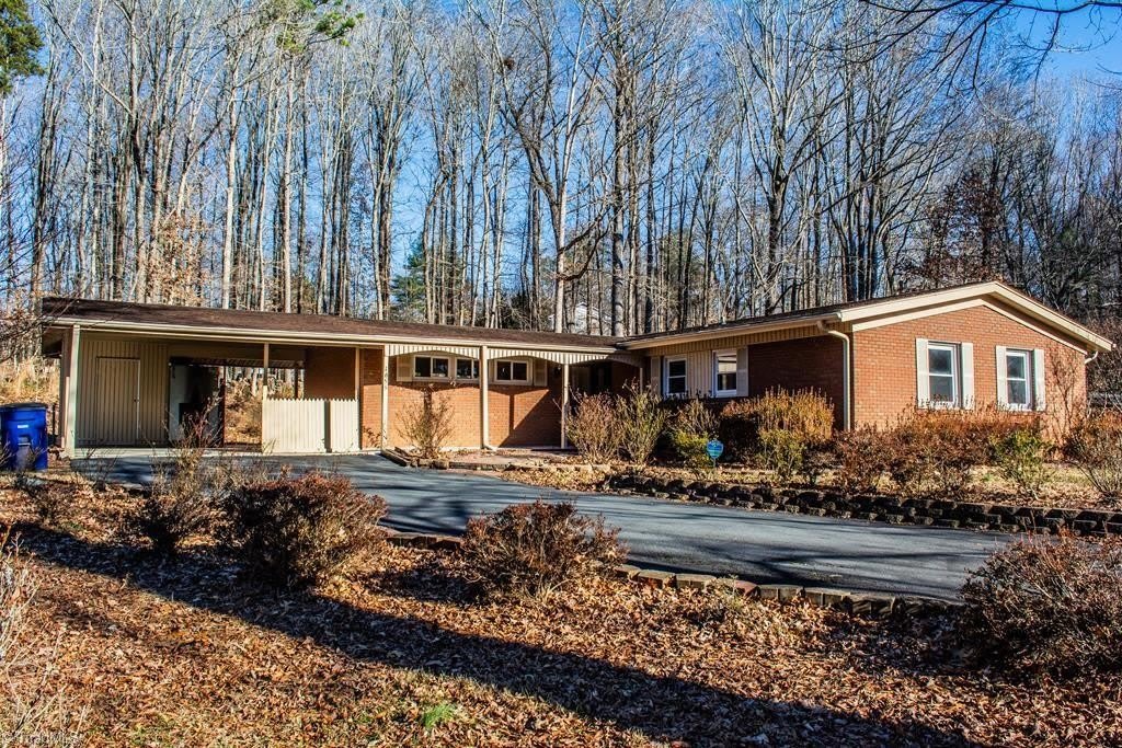 1655 Little Creek Circle