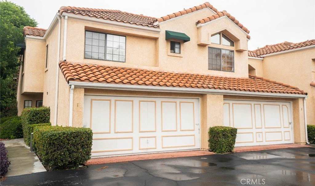 5906 Etiwanda Avenue