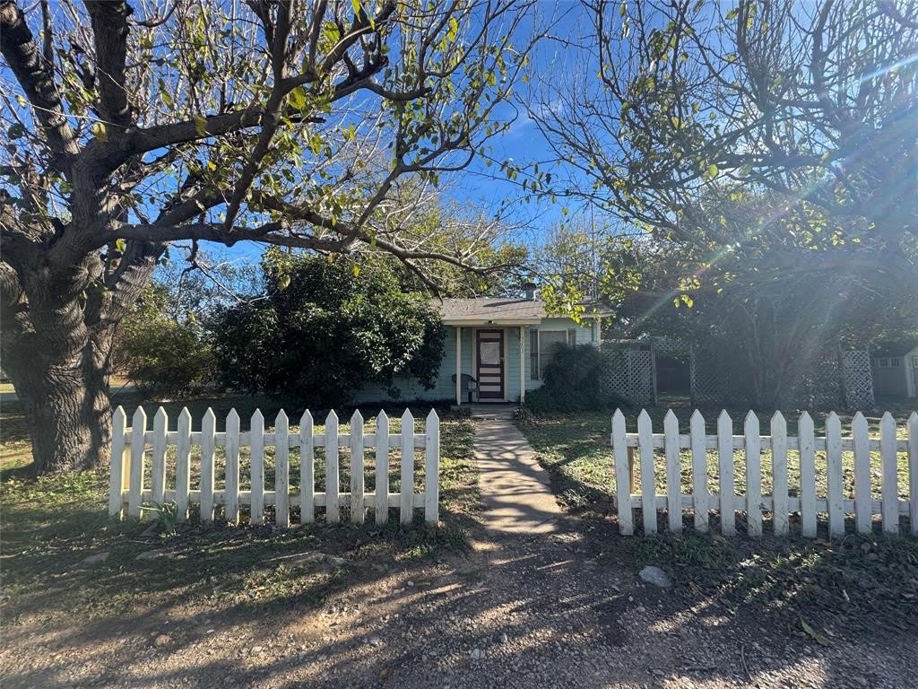 3207 Tin Top Highway