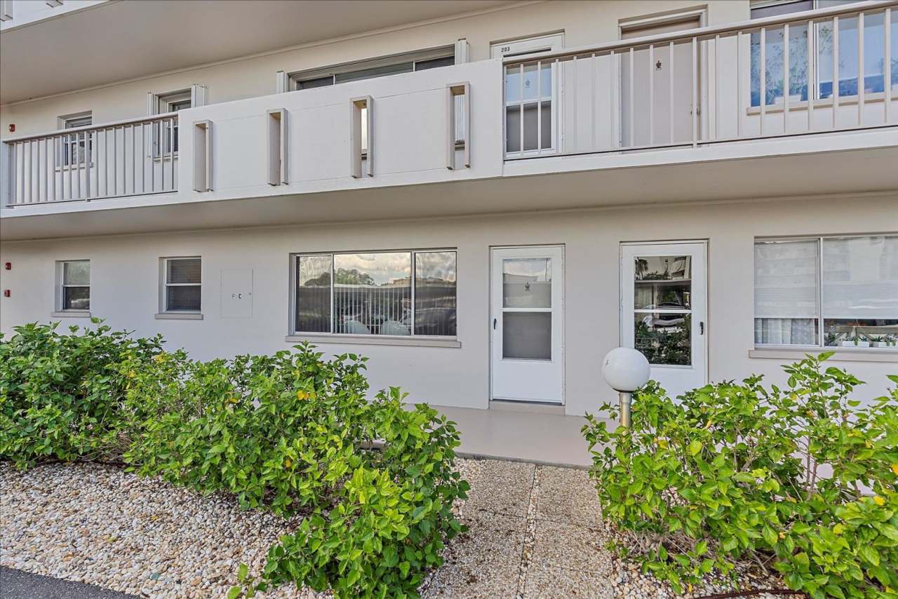 Furnished Rental – 1BD/1BA Condo in Ironwood-Pinebrook