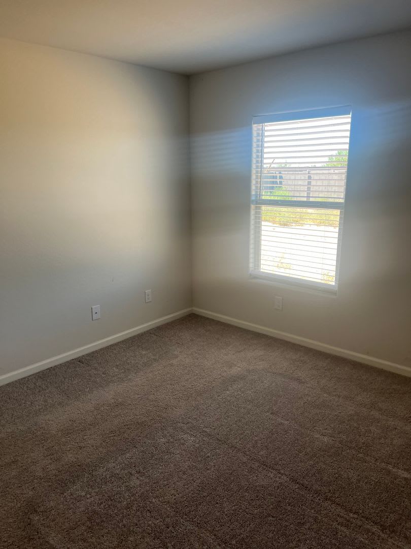 2 weeks free rent with approved application!!!