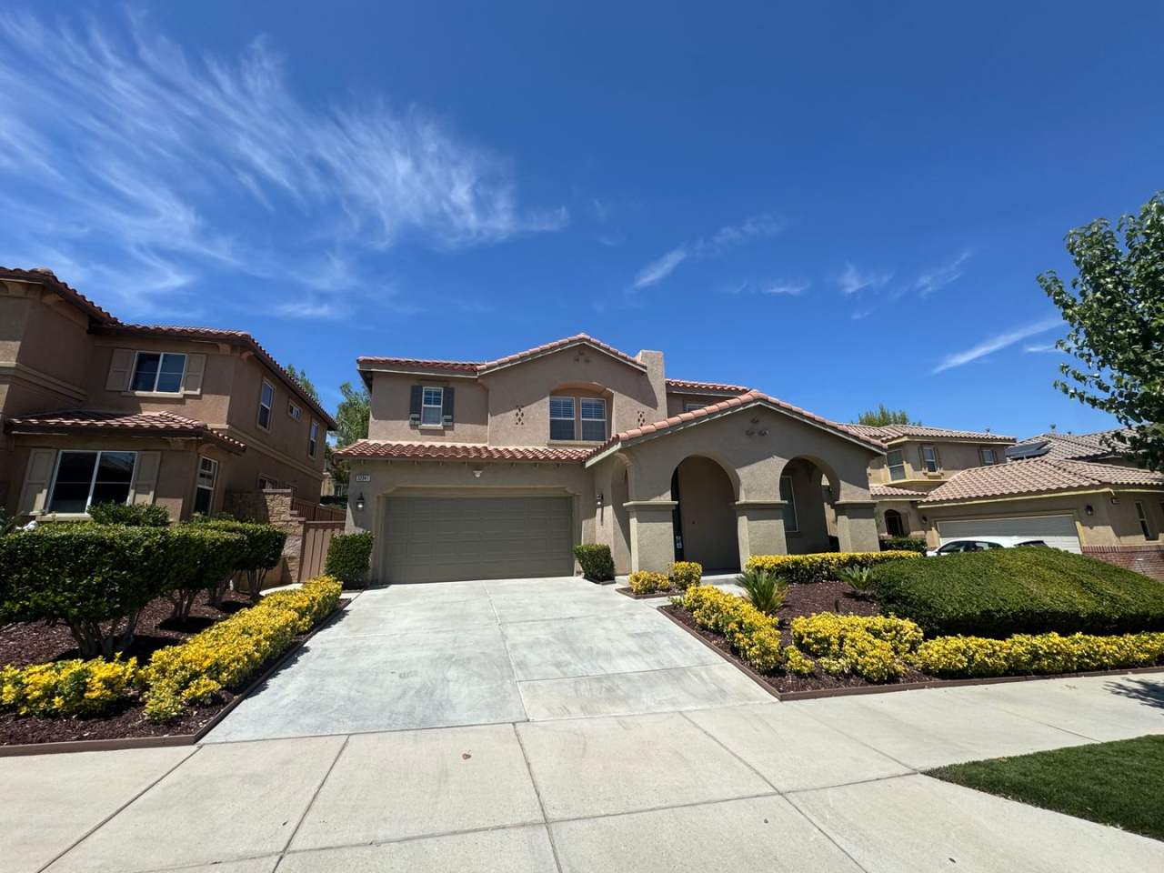 5 Bedroom Canyon Hills home - owner pays all utilities