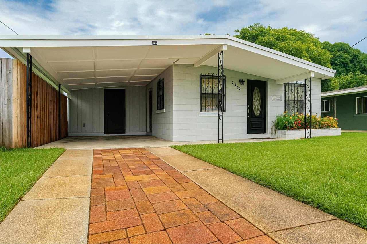 2808 Avenue I Avenue