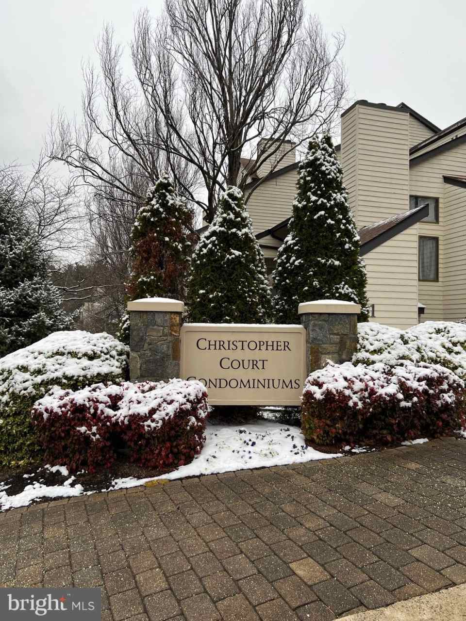 9916 HELLINGLY Place unit: 154