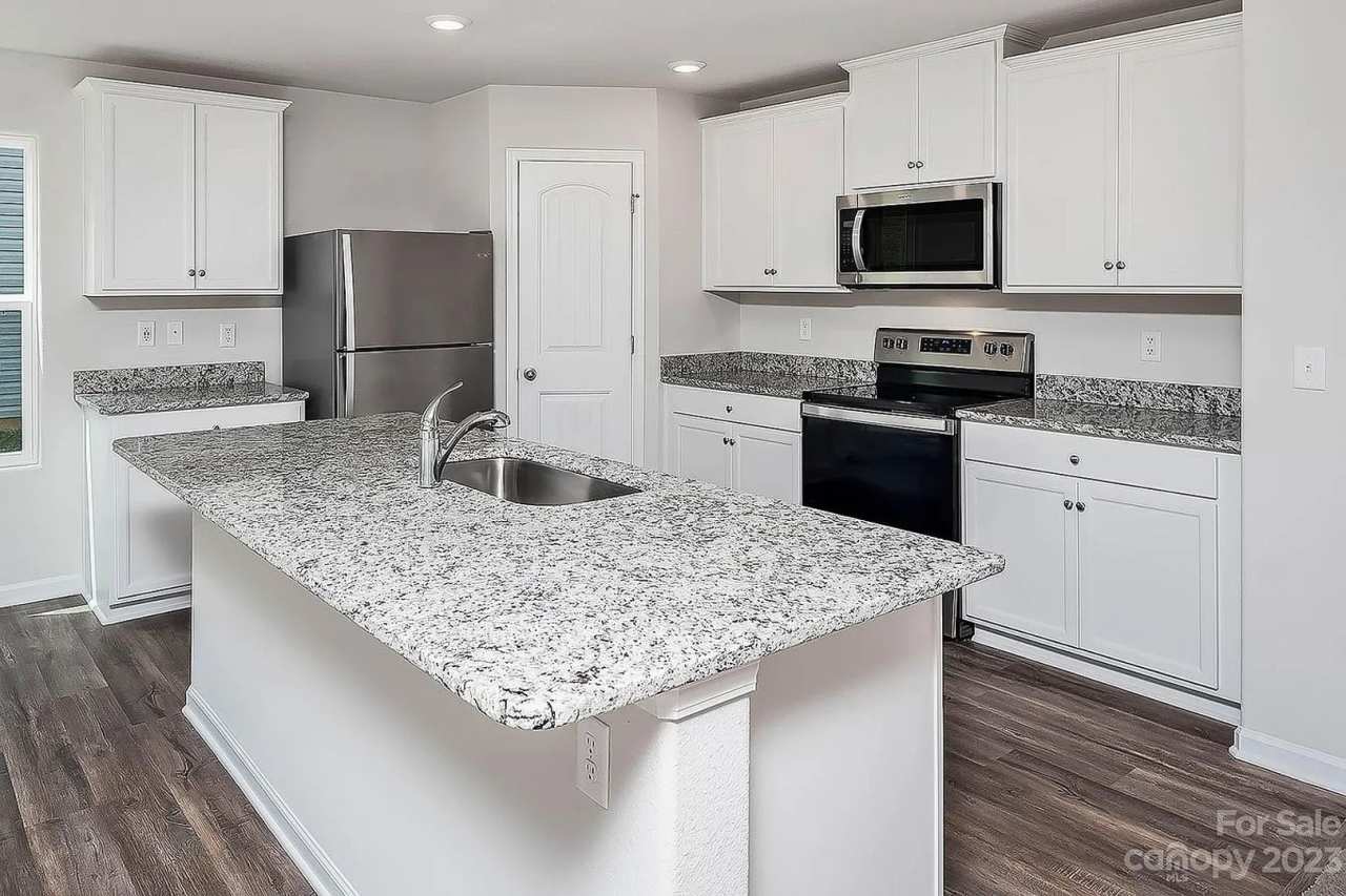Room for Rent in 4 Bedroom Home at Trailblazer St