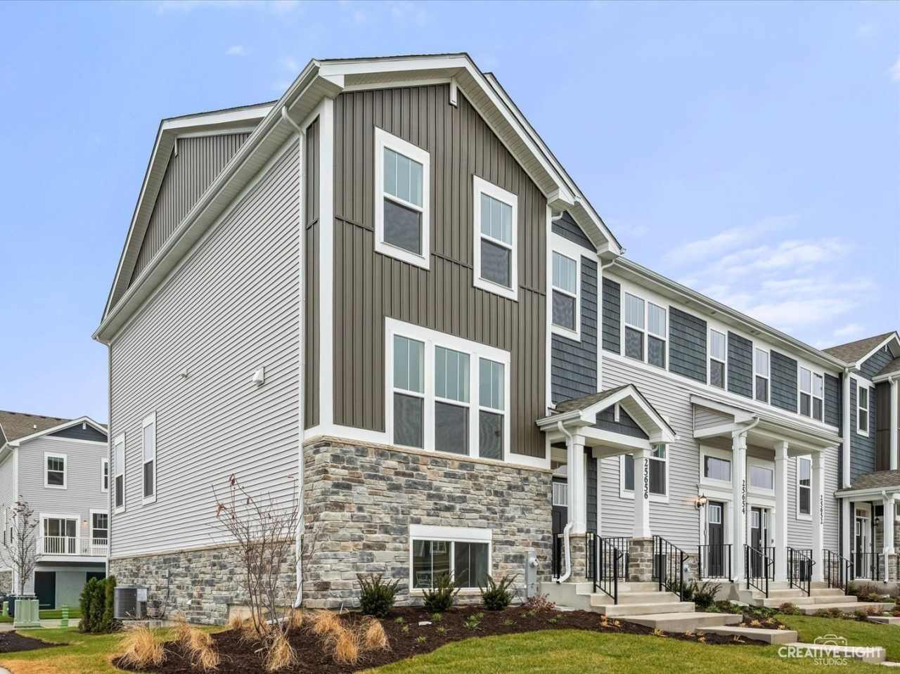 25656 W Yorkshire Drive