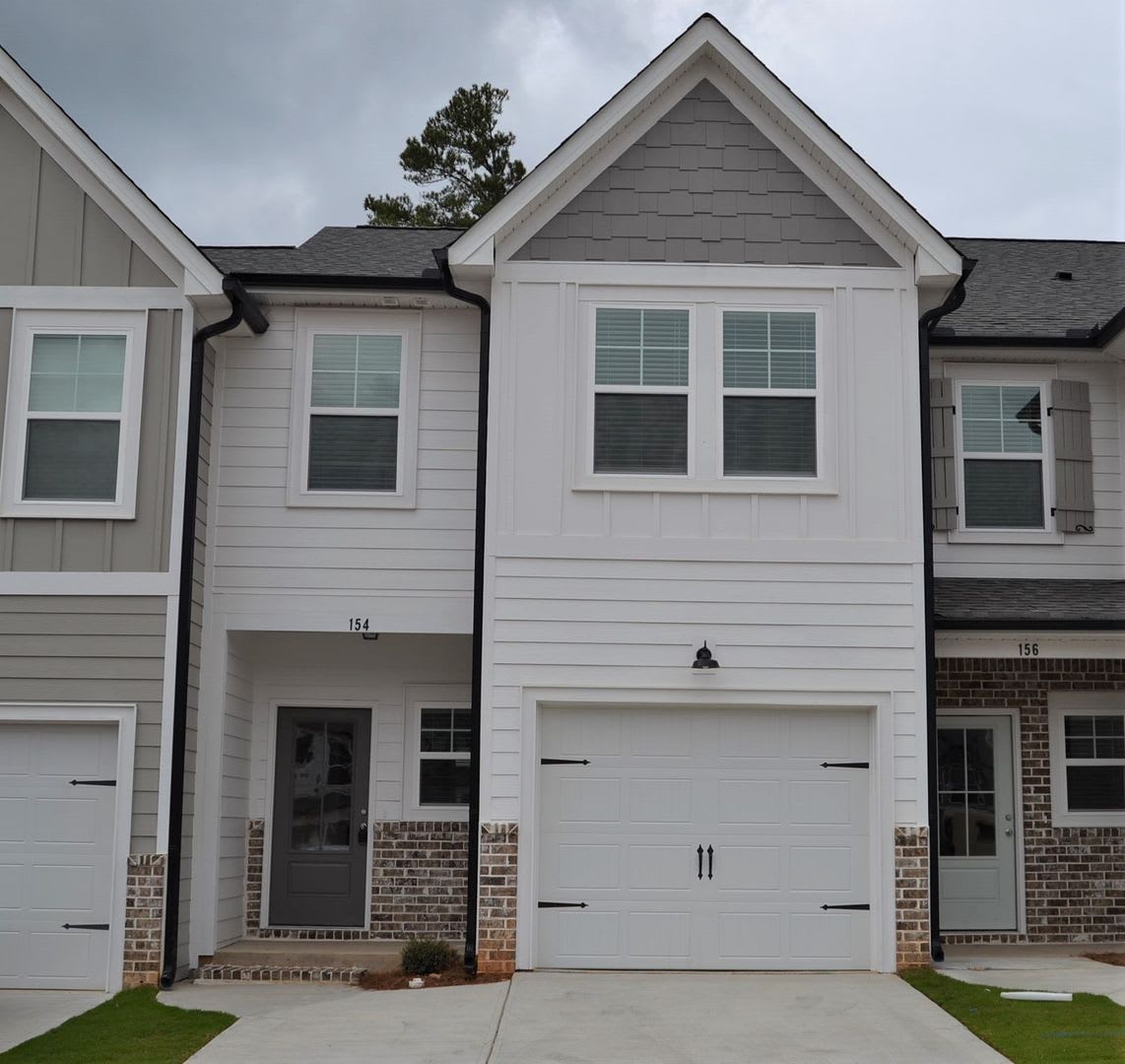 Columbia County - 154 Canton Park Ave - Cute 3 Bedroom Townhouse with Garage