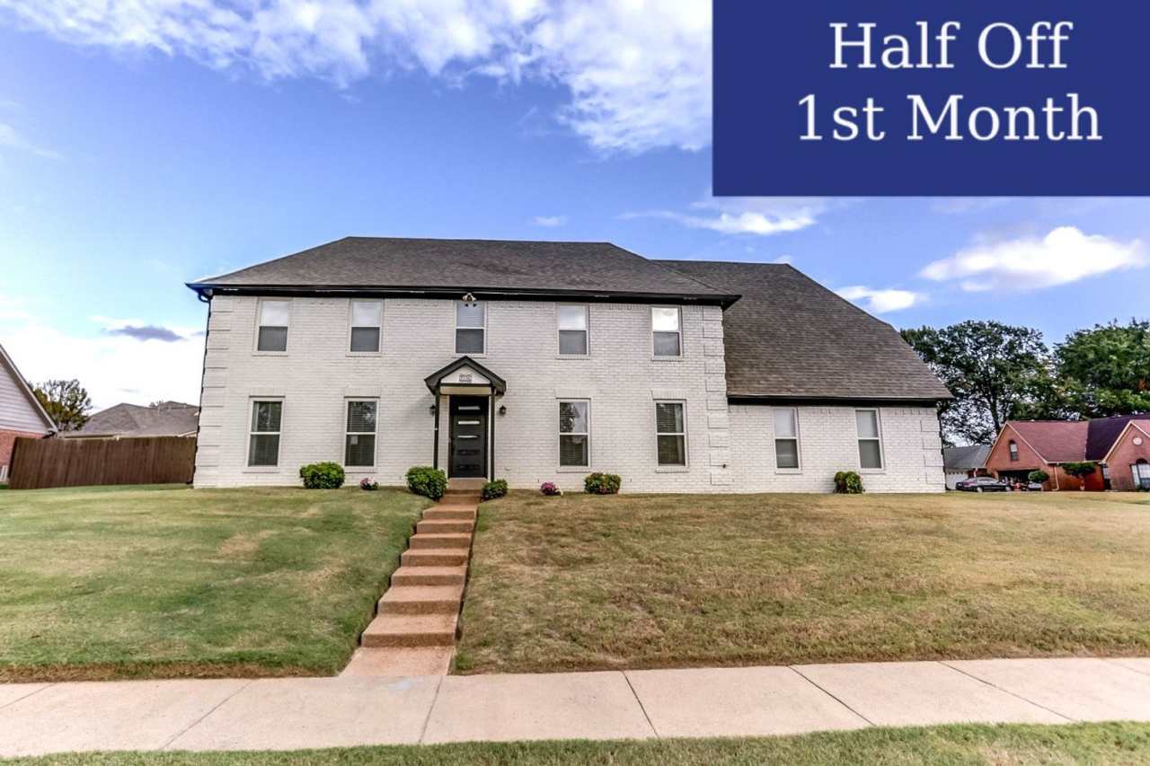 Beautiful 4 bedroom 2.5 bath - 1/2 Off The 1st Month's Rent