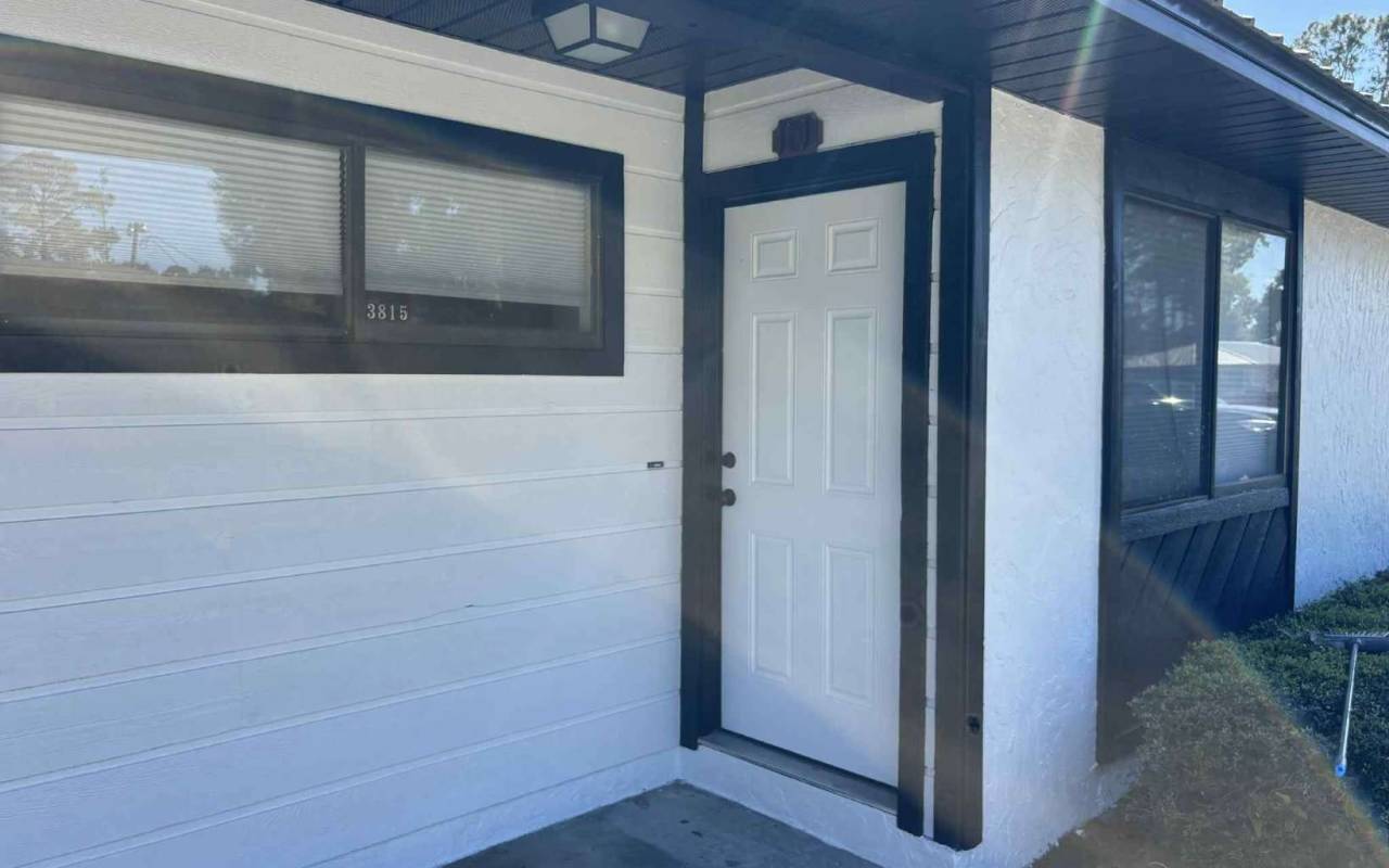 3815 NW HUNTSBORO #101