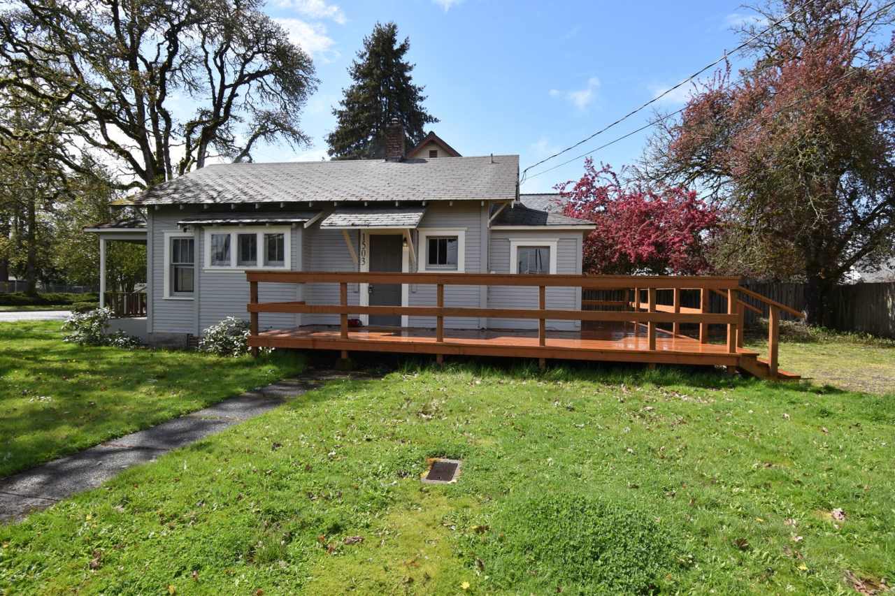 Cozy 2-Bedroom Home Near West Albany High School!