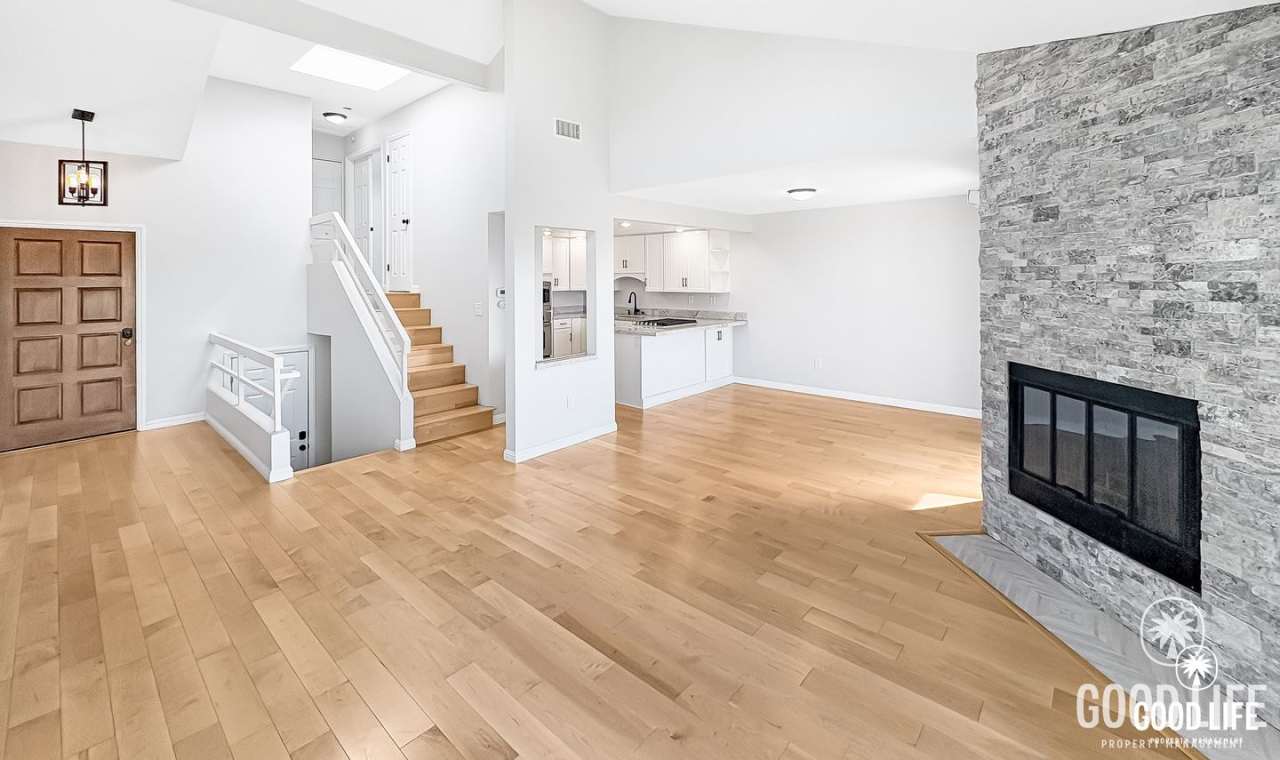 Modern Coastal Property In Gated Encinitas Community | 3BD/2.5BA w/Garage