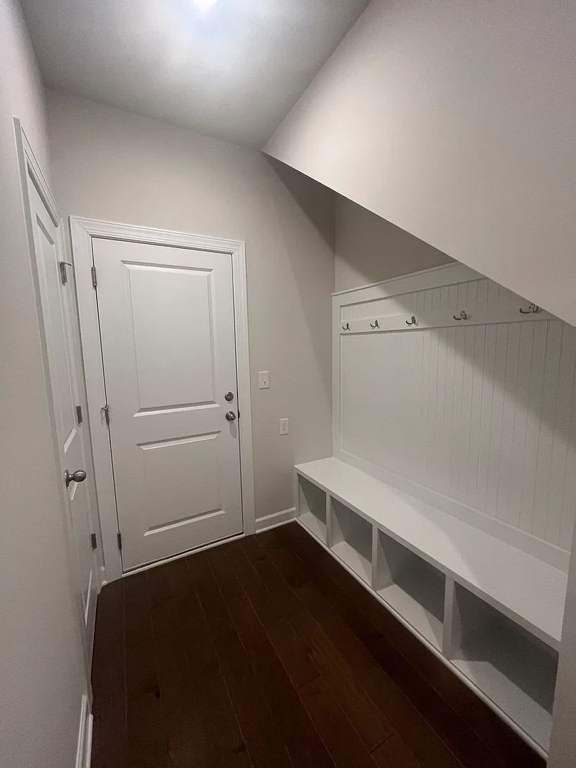 Room in 3 Bedroom Home at Memorial Pkwy