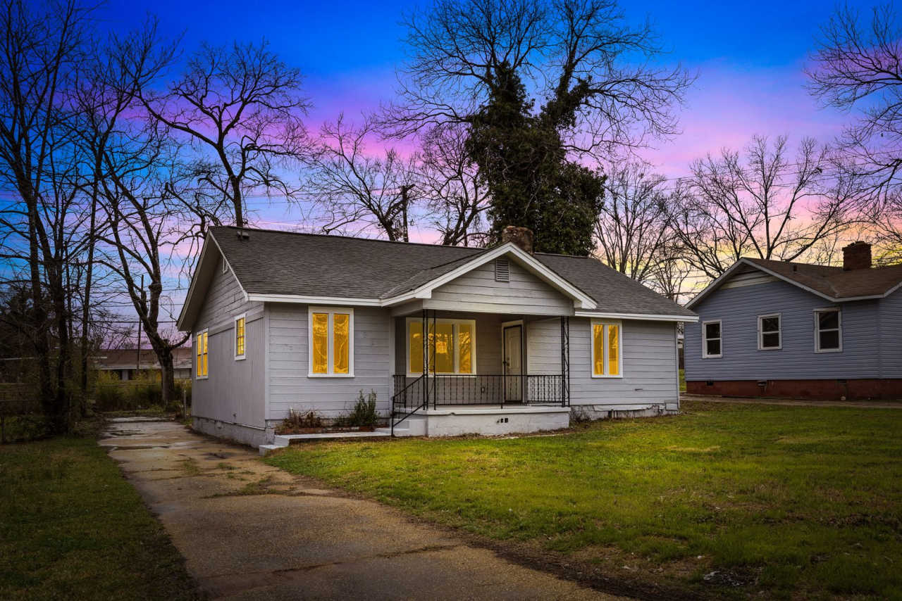 Charming  Newly Renovated 3 Bedroom 2 Bath Home Available Now!
