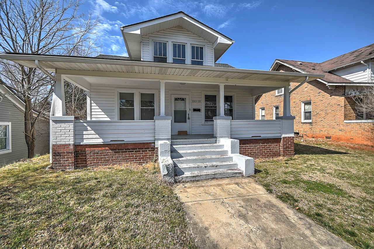 3 Bedroom 2 Bath Home In the Heart of Johnson City