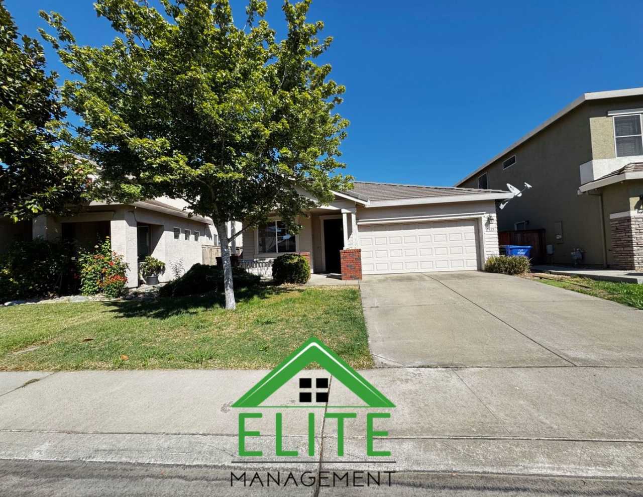 **Spacious 4-Bedroom Single-Story Home in Desirable Elk Grove Neighborhood**