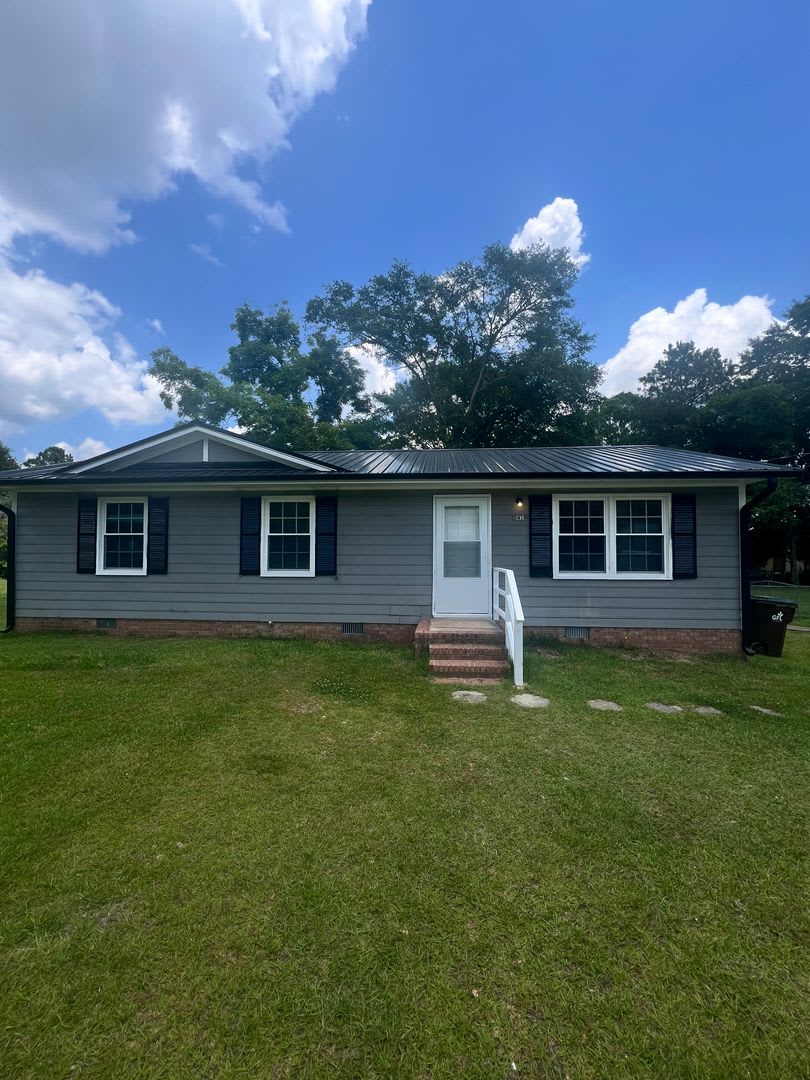 Welcome to 2413 Shawnee Drive