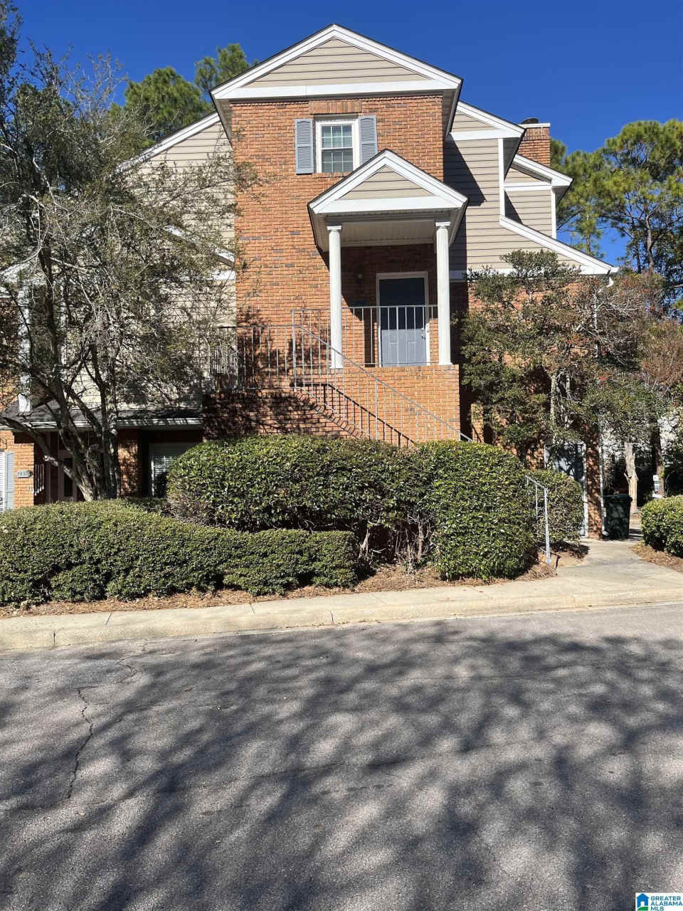 1932 WATERFORD PLACE