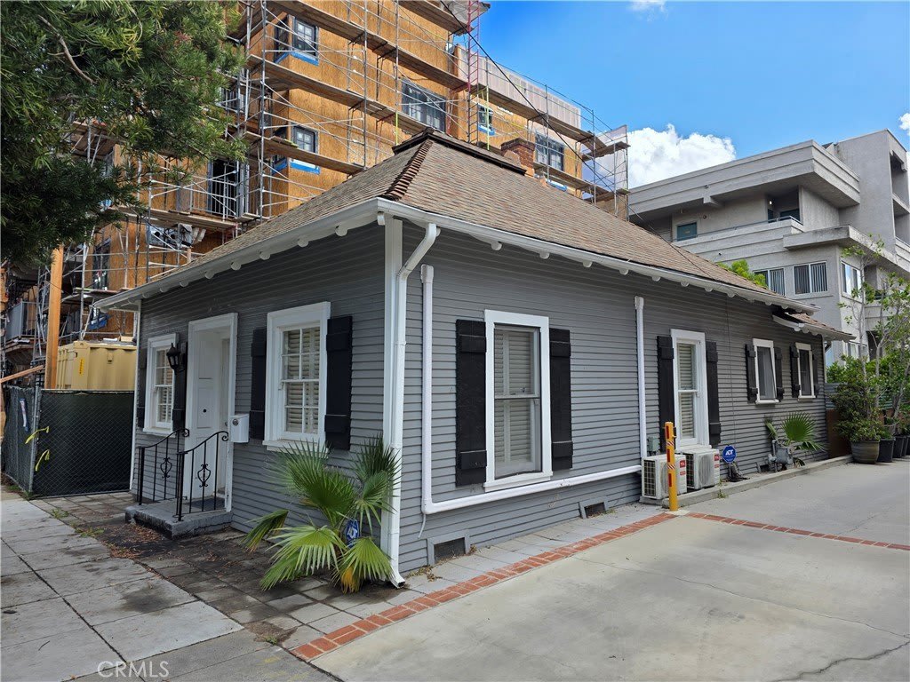 710 Mira Monte Place