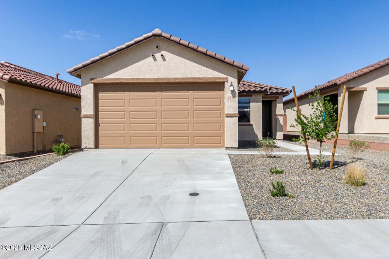 9259 N Agave Gold Road