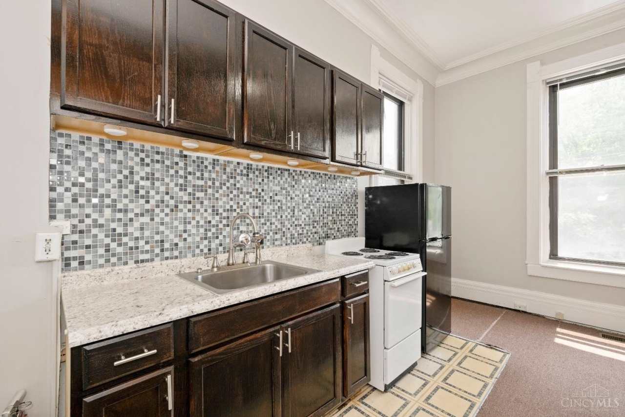 120 Lyon Street unit: 1