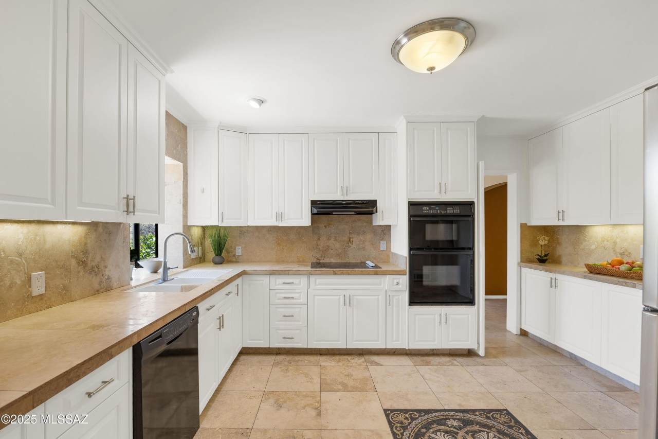 300 N Country Club Road