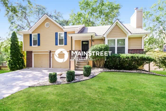 1321 Northeast Quail Walk Drive