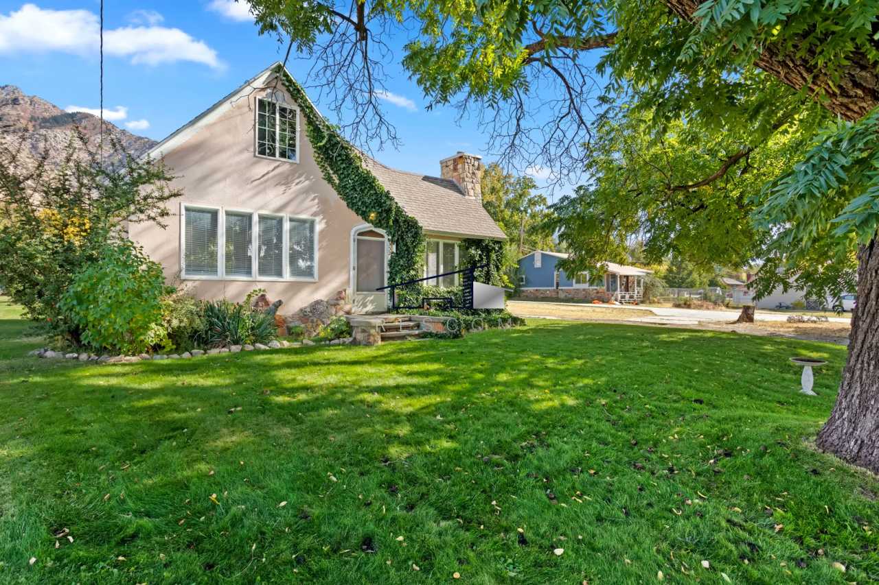 Updated Ogden 2 Bedroom House For Lease!