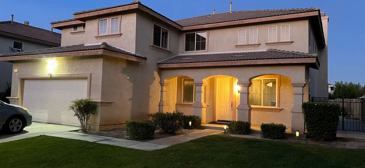 Breathtaking 2 Story Home Built in 2005 with 3279 sq. ft. in West Lancaster