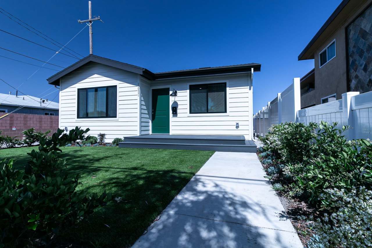 Stratford Beach Apartments