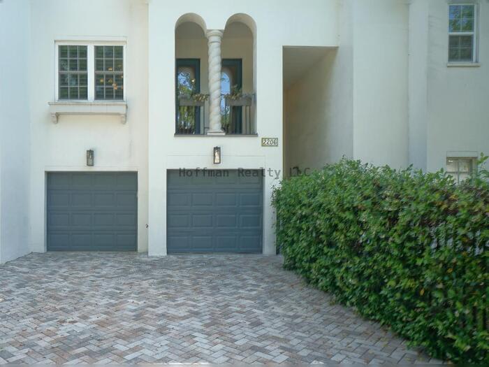 2206 West Horatio Street