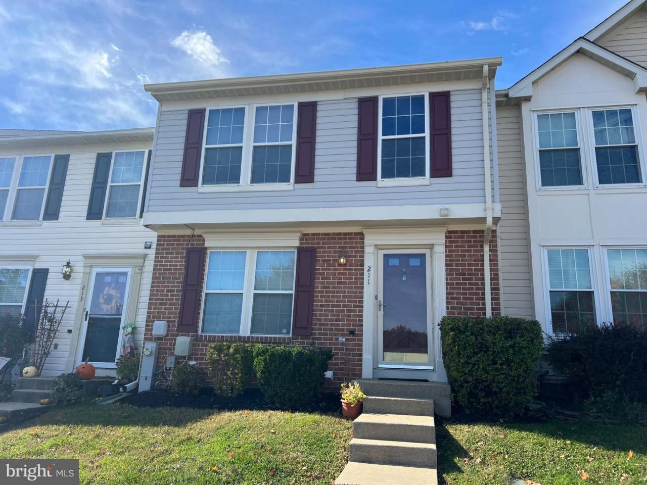 211 POINT TO POINT Square