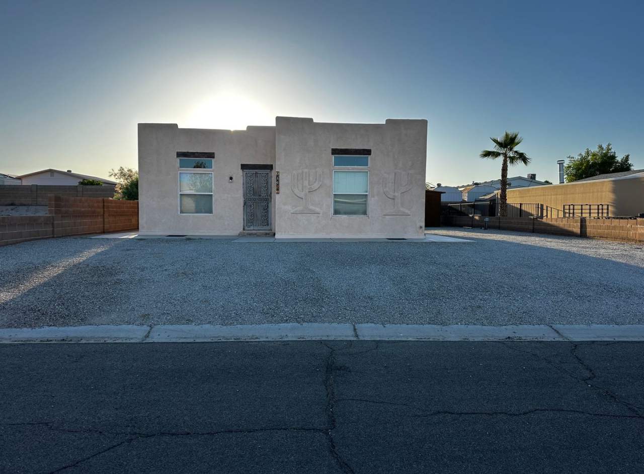 Fully furnished Rental Available Now