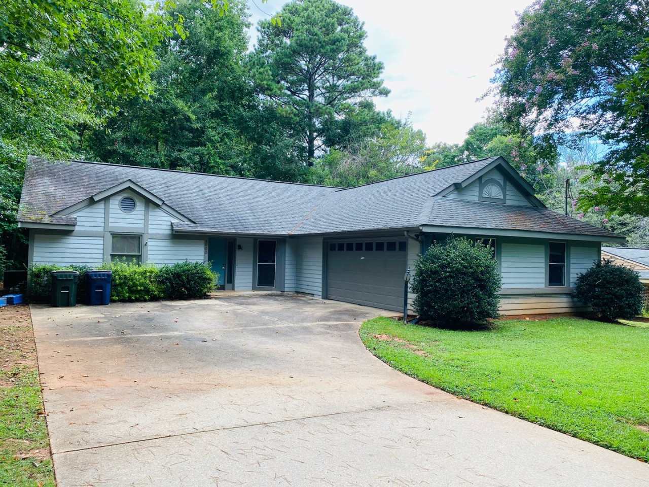 Just Listed! Single Family Home in Cary Woods!