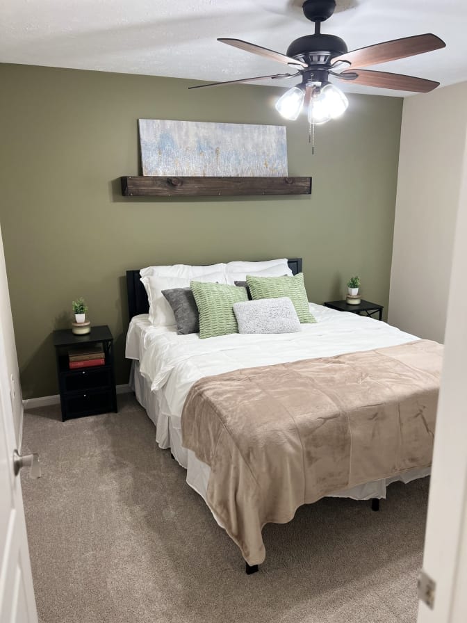 5804 Opaleye Ct, Unit 2