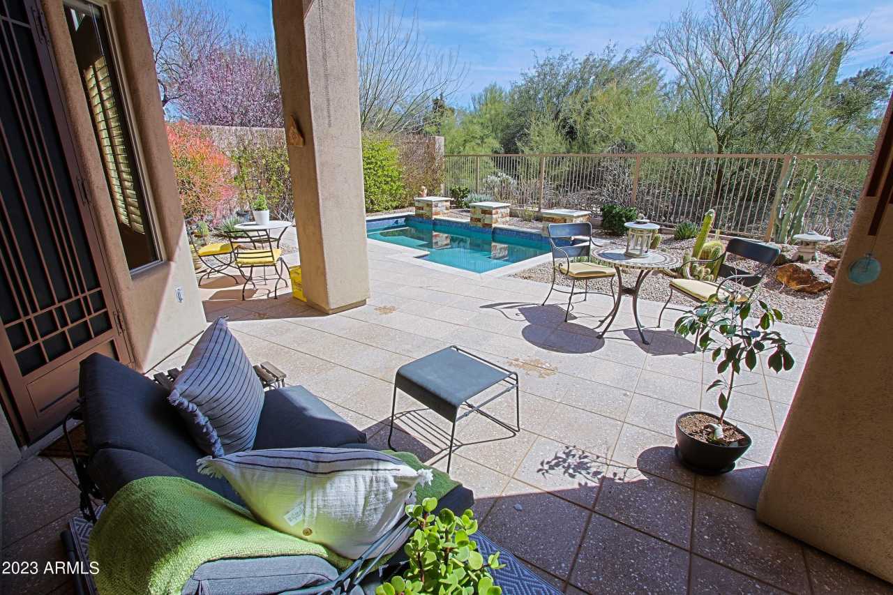 6695 E SOARING EAGLE Way