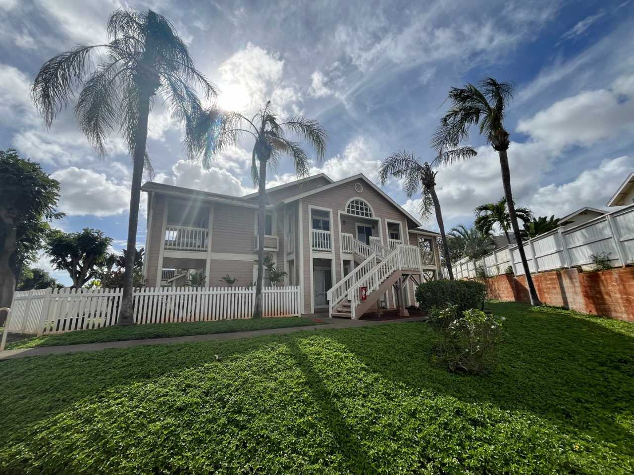Waikele townhouse