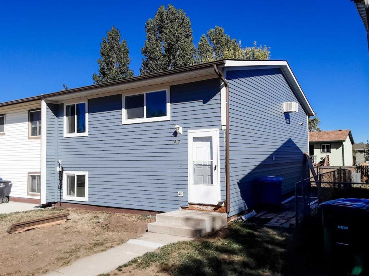 4 Bed/ 2 Bath Townhome!