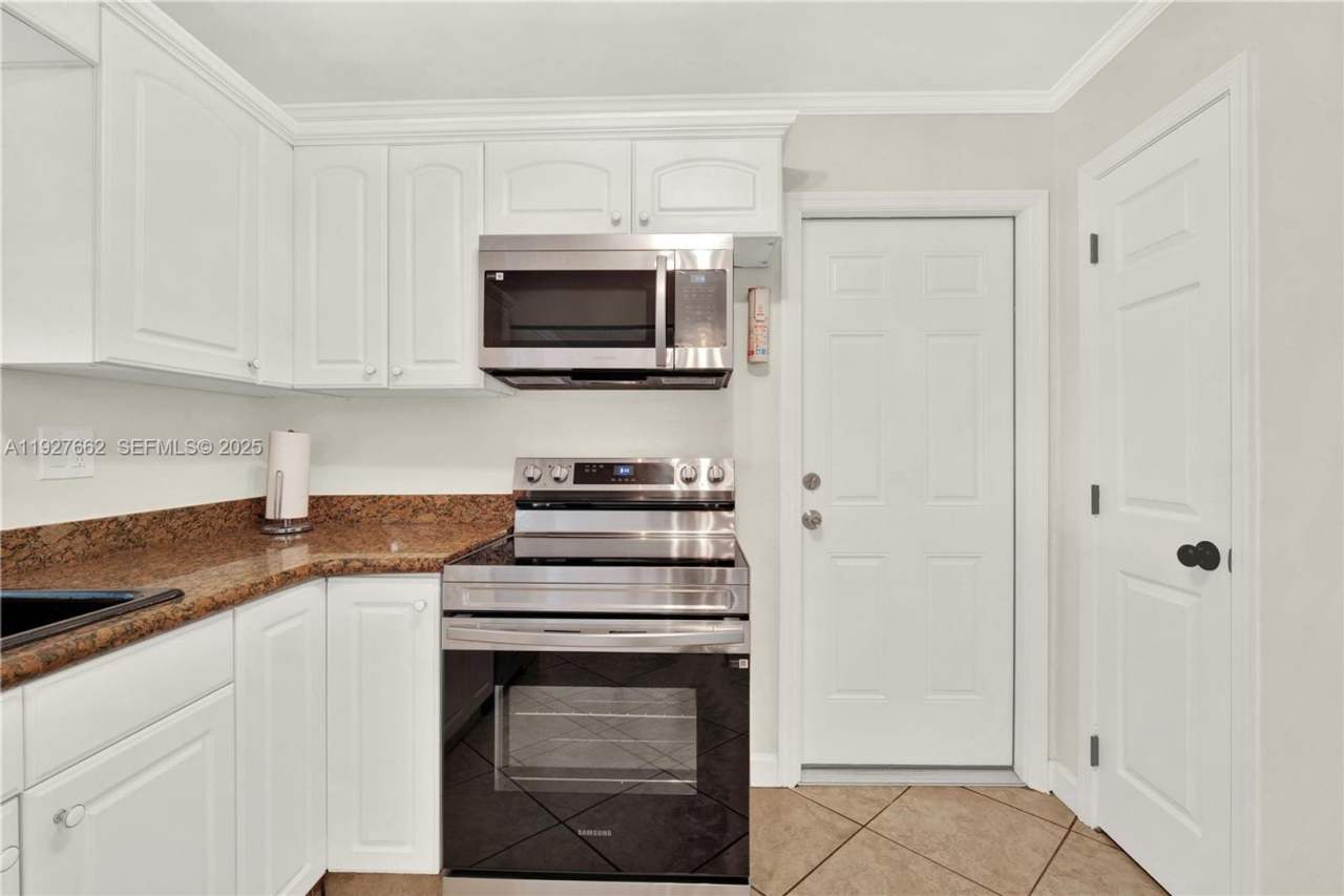 9312 SW 182nd Street 0, Palmetto Bay, FL 33157