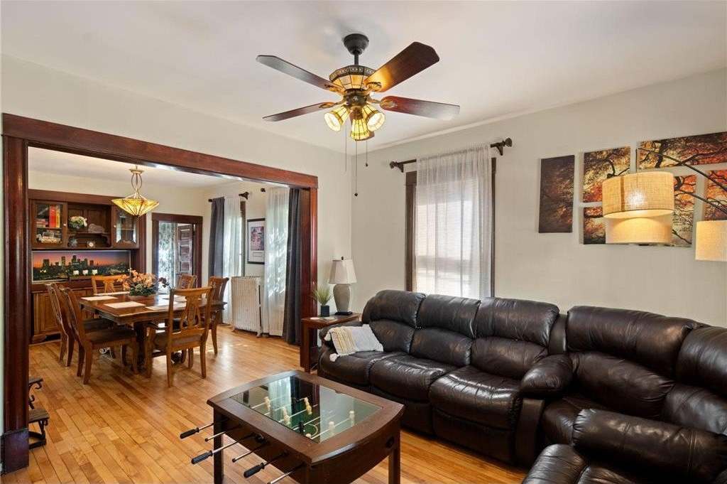 2713 Garfield Avenue