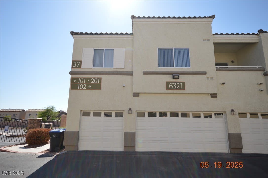 6321 Desert Leaf Street