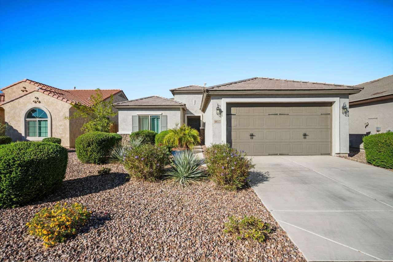 Stunning 3 bed/2 bath Rental in Merrill Ranch