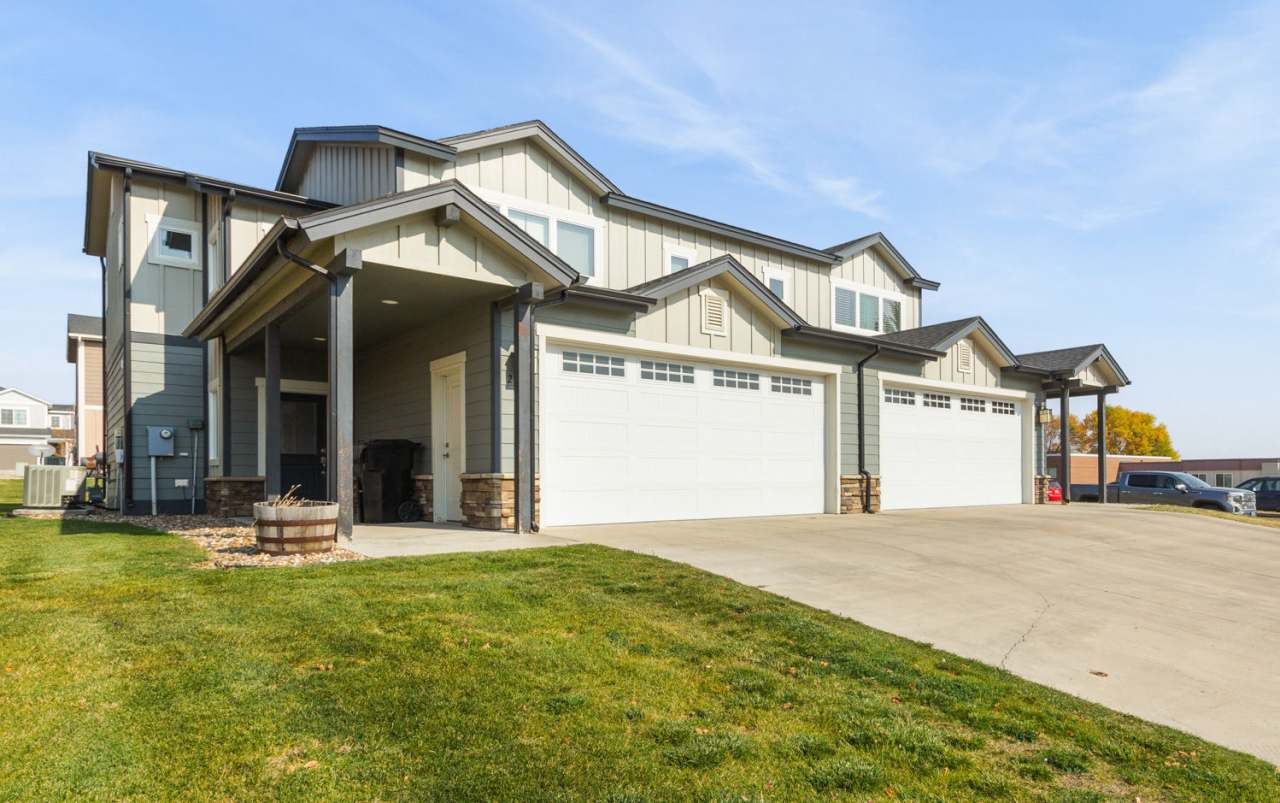 Creekstone Twin Homes