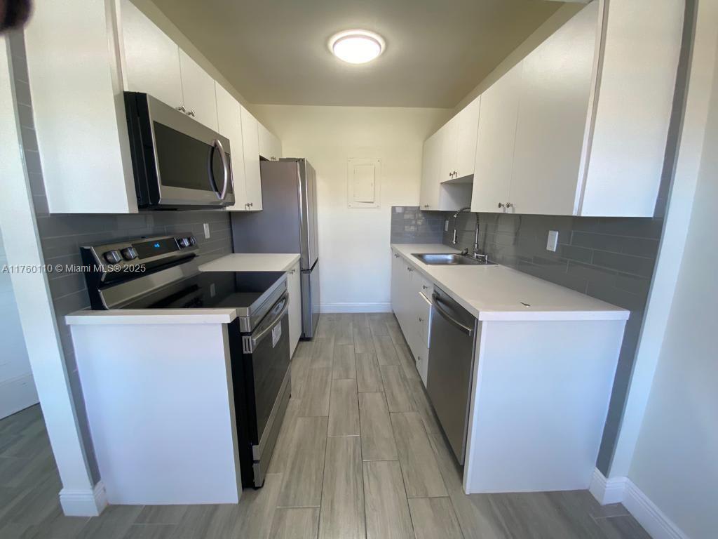 1329 South Dixie Highway