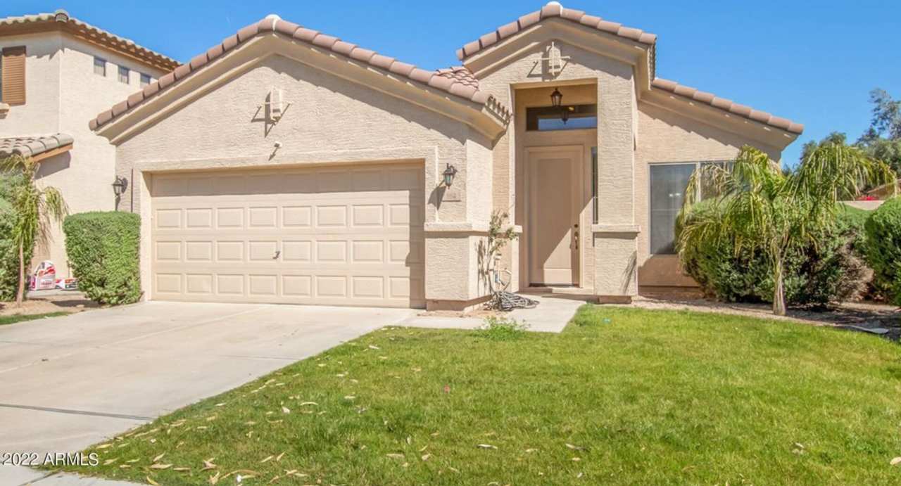 Beautiful home in Chandler!