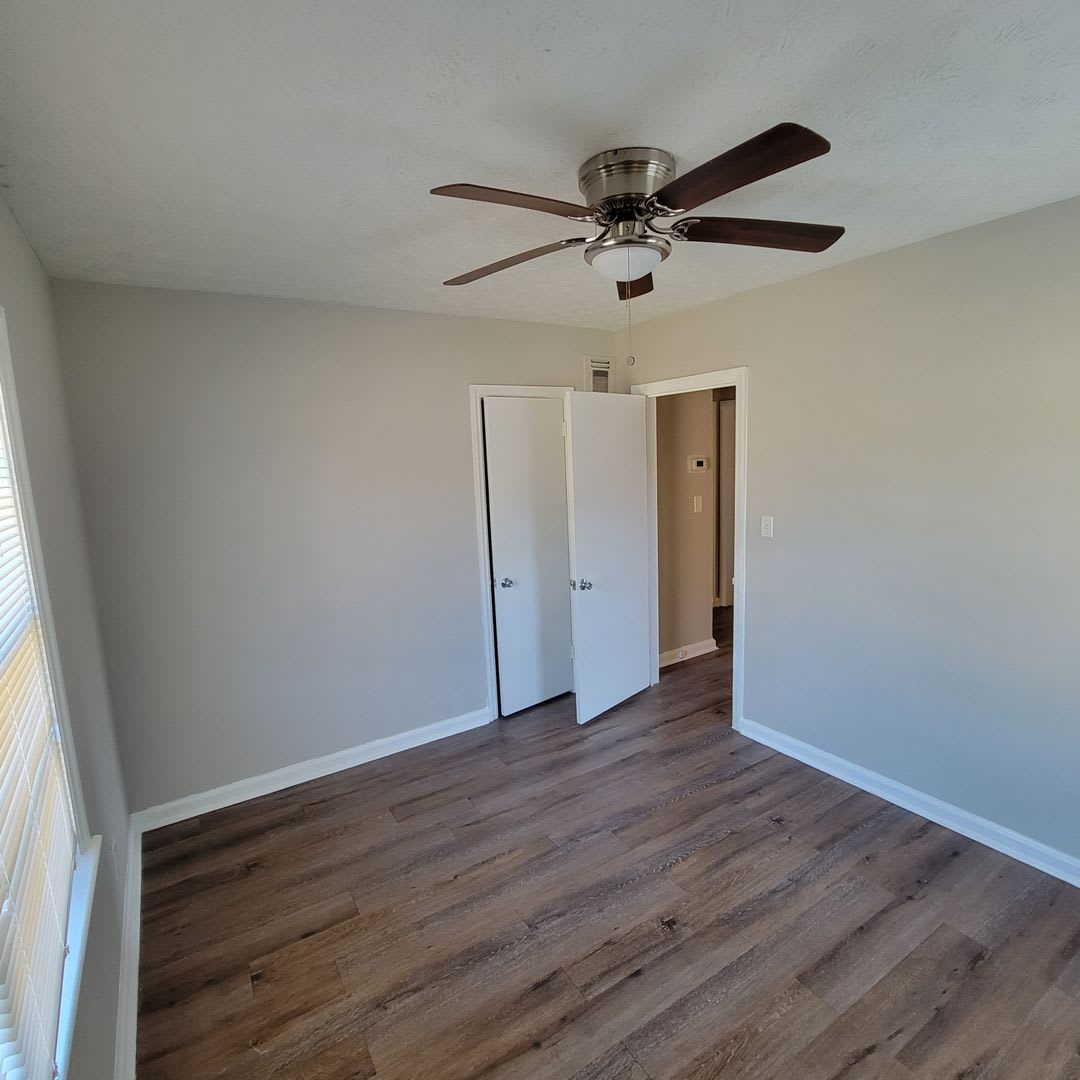 Roomy Cute Brick Ranch