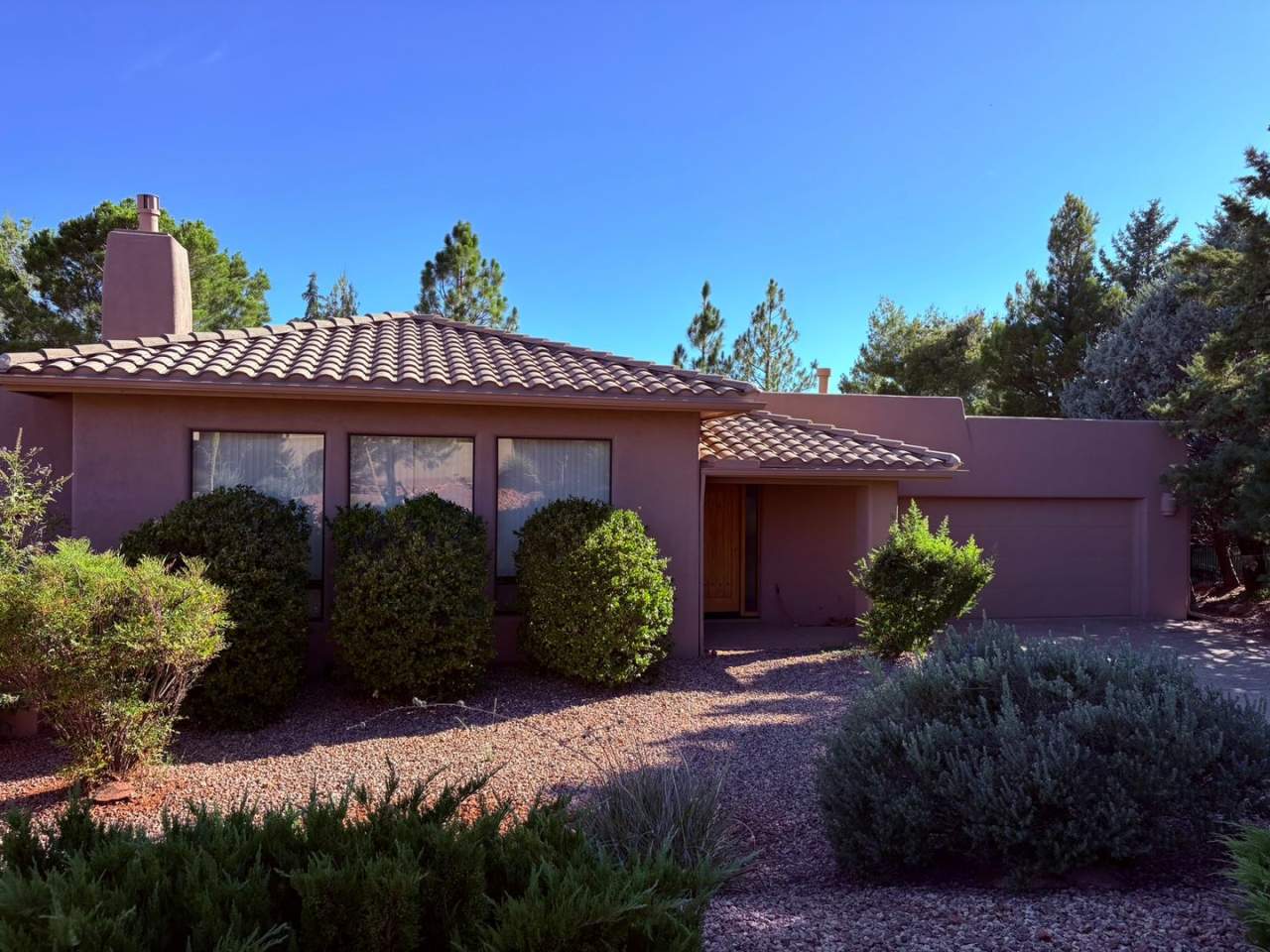 HOUSE-VILLAGE OF OAK CREEK